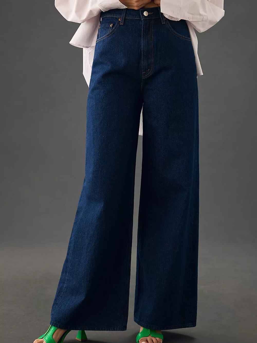 MOTHER SNACKS! The Funnel Sneak Jeans